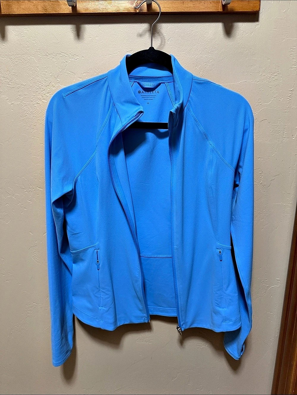 Athleta Salutation Jacket Size Medium. Like new!